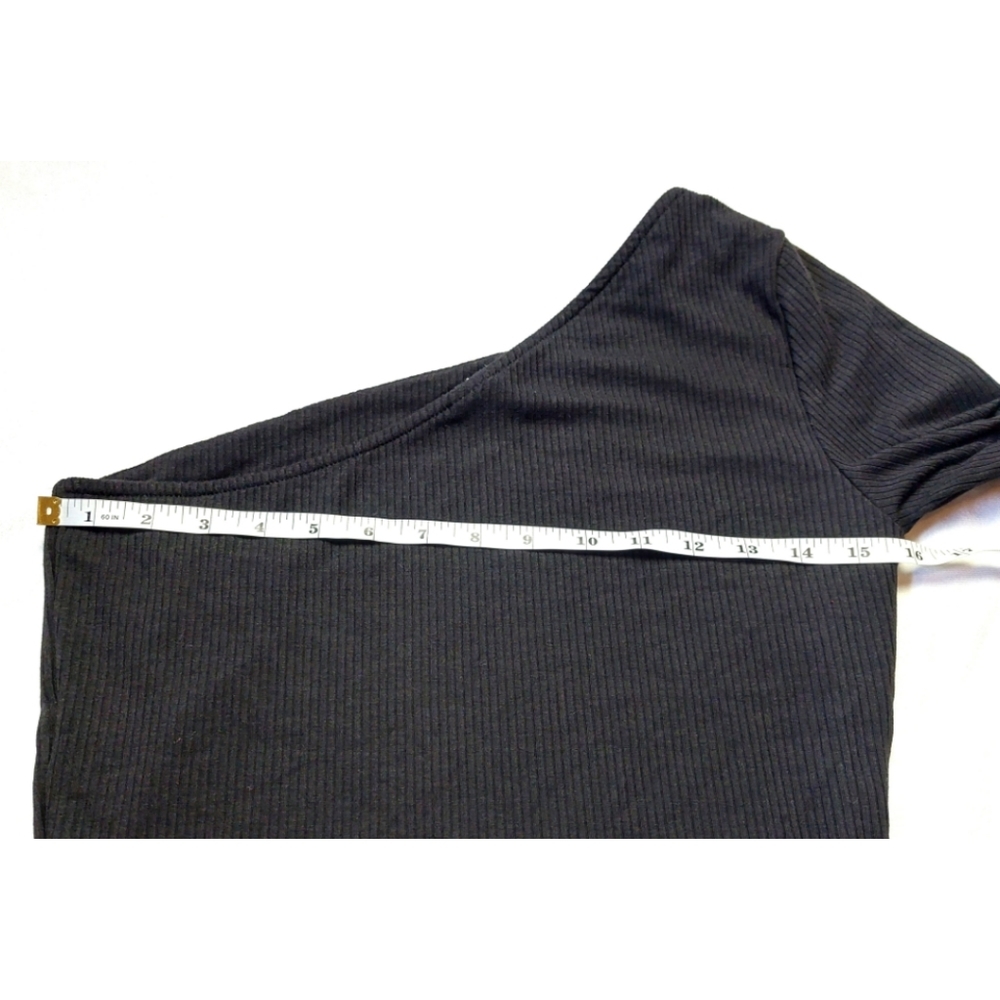 NWOT Melrose and Market Top Size M Black - Picture 3 of 7